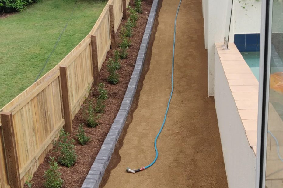 Fully automatic irrigation split system to 2 yards and gardens with stainless steel risers 01